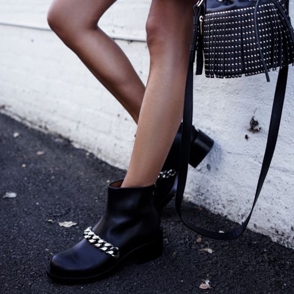 Givenchy Laura chain white leather boots - Picture 11 of 13